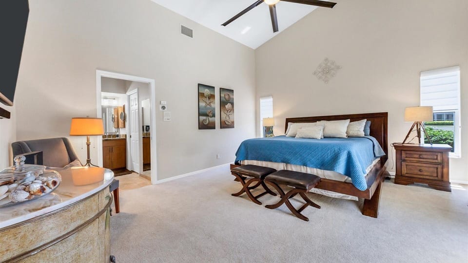 This villa has a total of 3 bedrooms.