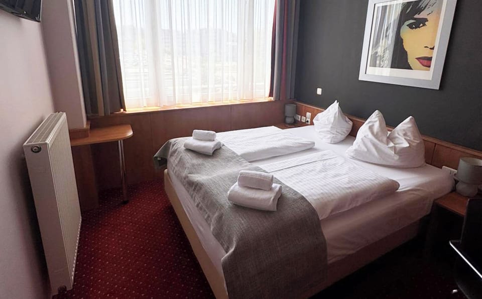 Double Room | Hypo-allergenic bedding, free minibar, desk, blackout drapes