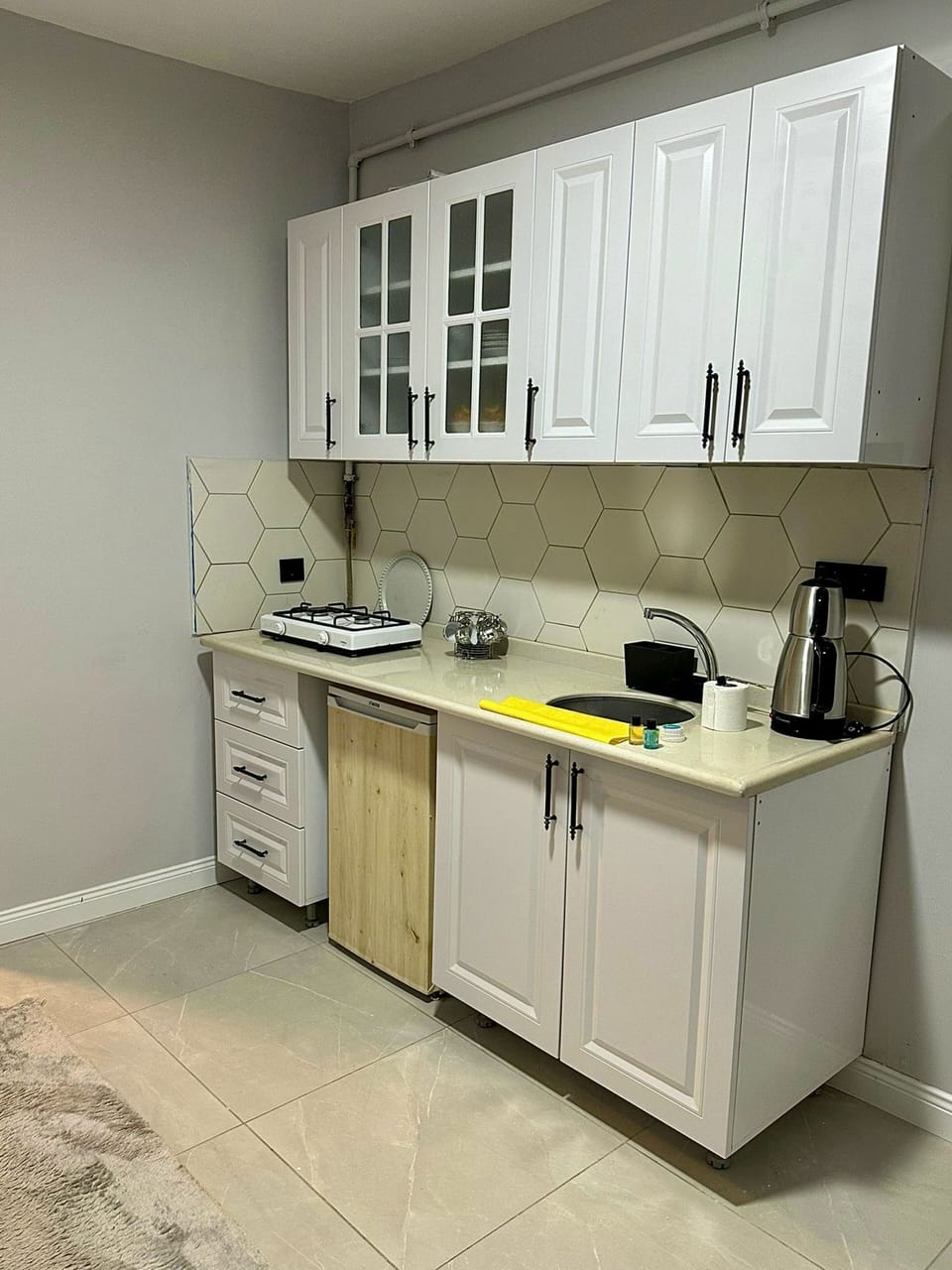 Fridge, microwave, stovetop, toaster