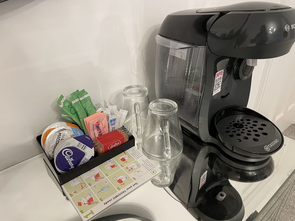Tea and coffee in bedrooms
