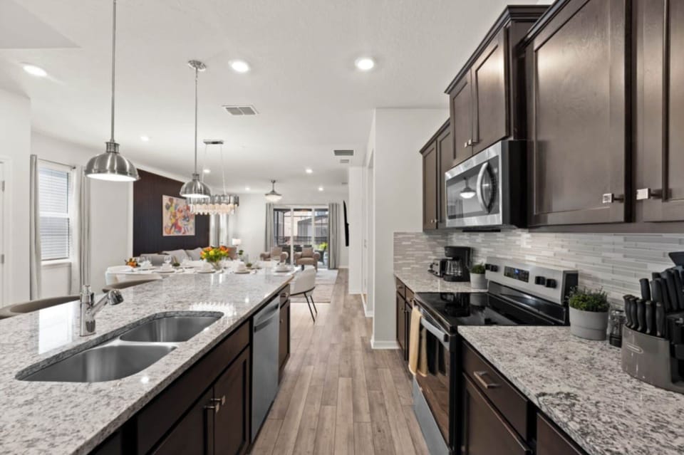 Basic House, Multiple Bedrooms, Pool View, Poolside | Private kitchen | Coffee/tea maker, full-size fridge, microwave, oven