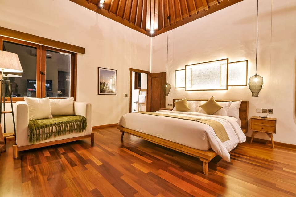 Luxury Villa | 2 bedrooms, in-room safe, desk, iron/ironing board