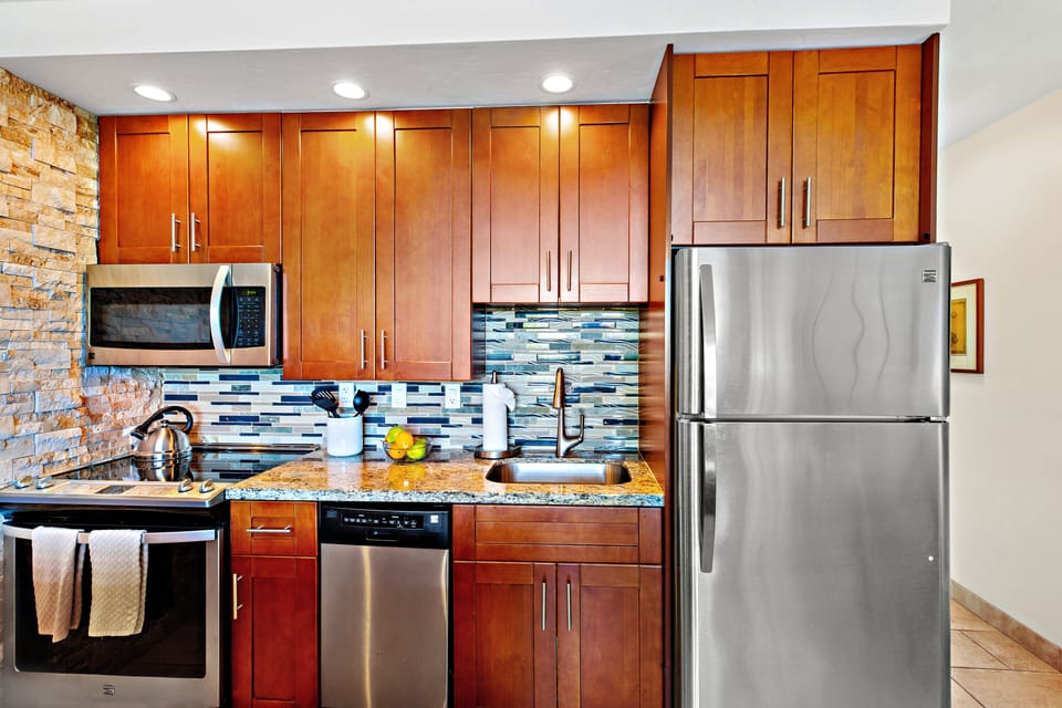 Full-size Kitchen Appliances