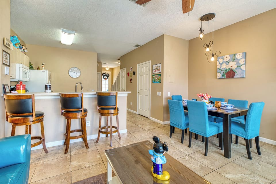 Where every meal feels like a banquet with royalty. Our open kitchen-living area means you're never too far from the fridge or the fun. Just try not to drop your glass slipper in the excitement!
