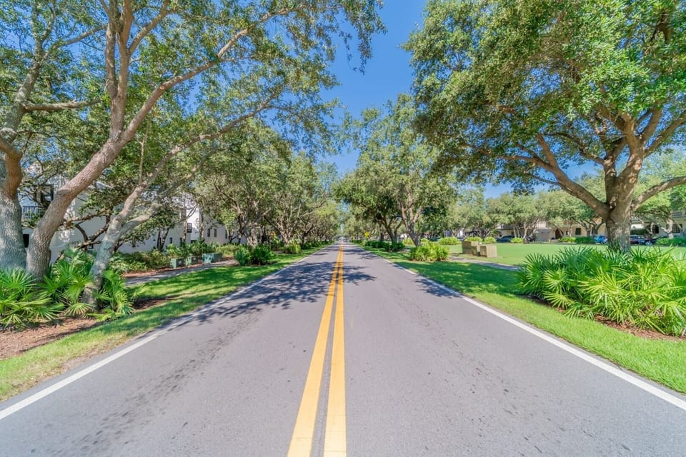 House, 5 Bedrooms | Property grounds