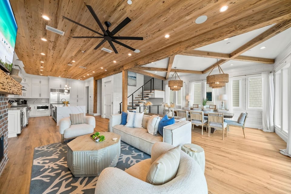 House, Multiple Bedrooms | Living area | Smart TV