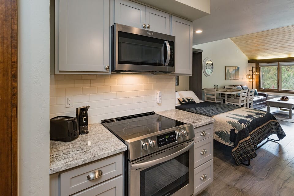 Full Kitchen