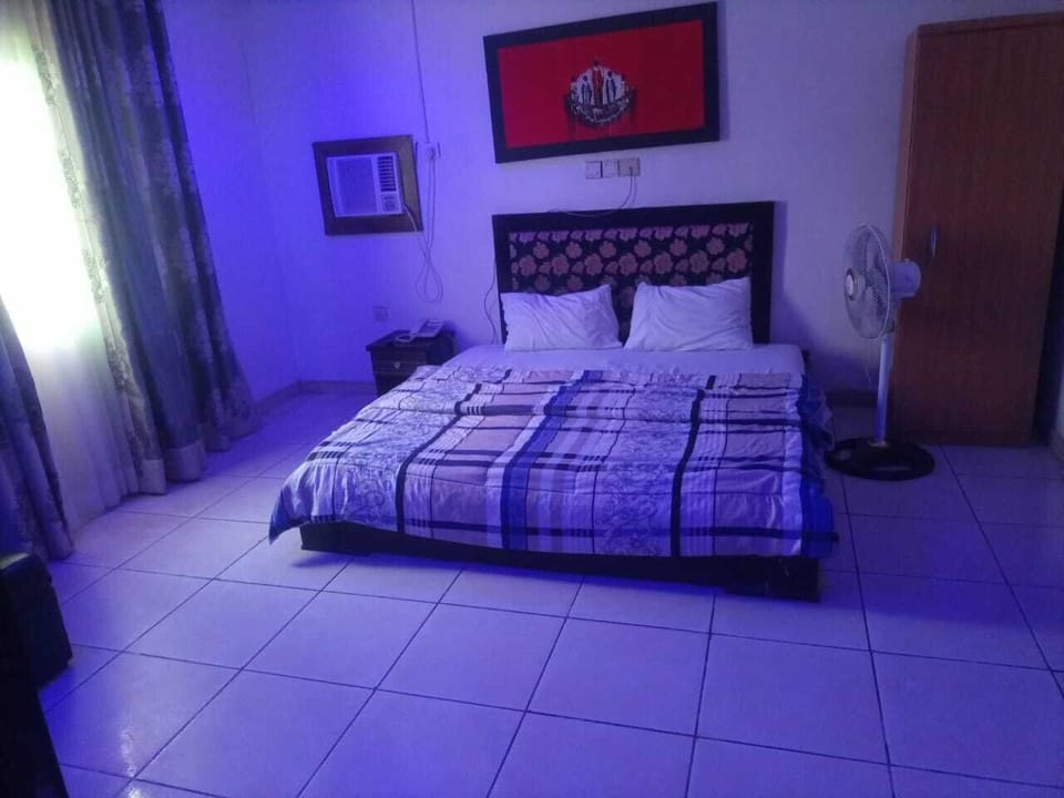 Deluxe Room, 1 Queen Bed | Free WiFi