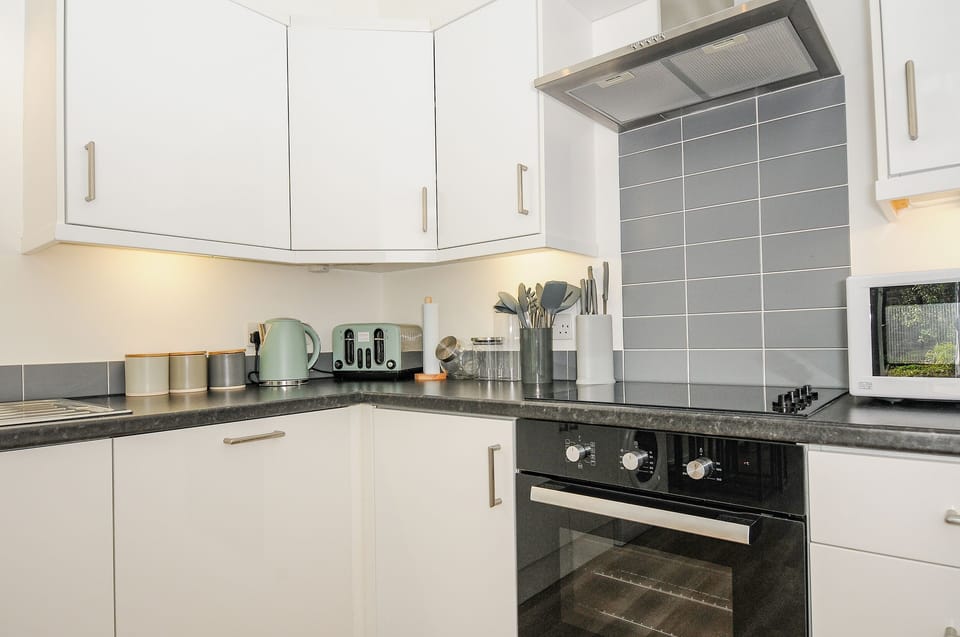 Fridge, dishwasher, electric kettle, toaster