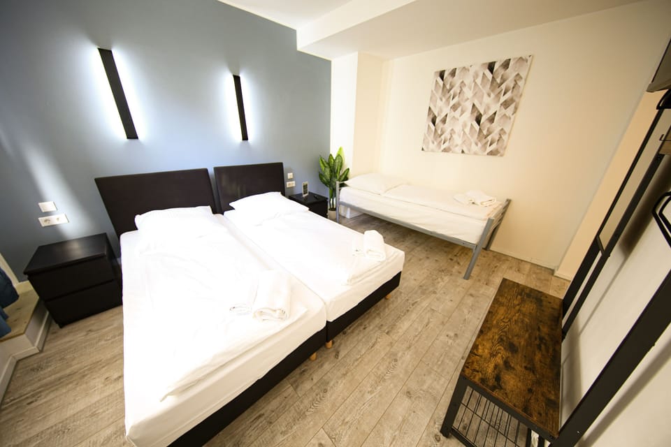Standard Room | Premium bedding, blackout drapes, WiFi (free), bed sheets