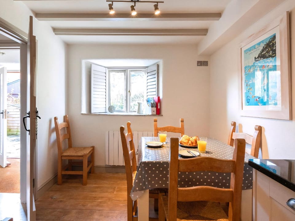 Dining room | The Old Granary, Stoke Fleming, near Dartmouth