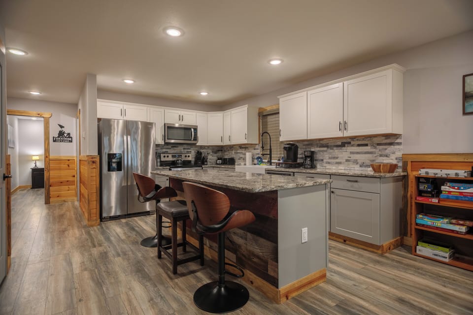 Kitchen | Keurig Coffee Maker | Crockpot | Dishwasher | Toaster