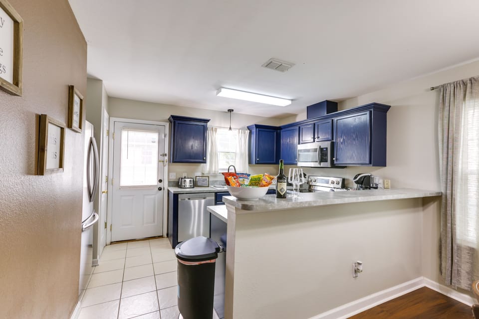 Kitchen | Stainless Steel Appliances | Equipped w/ Cooking Basics