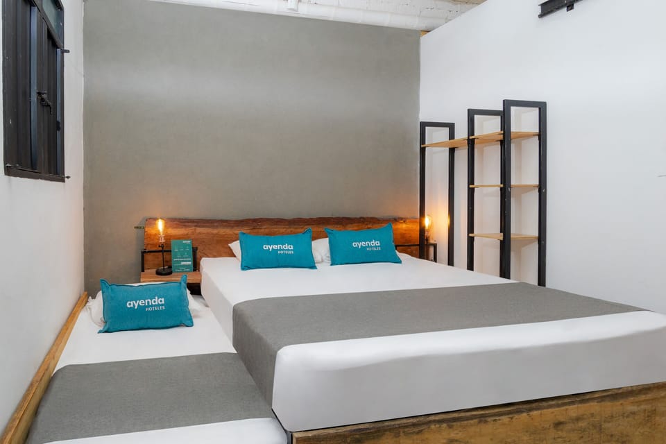 Hypo-allergenic bedding available, desk, WiFi (free), bed sheets