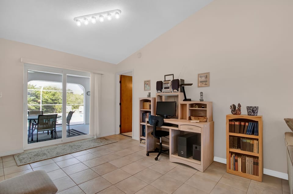 House, 2 Bedrooms, Private Pool, Canal View (Vacation Home) | Living room | Flat-screen TV, DVD player