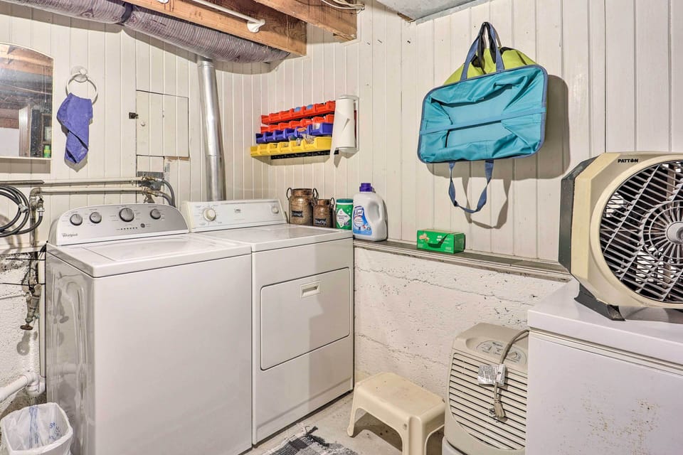 Laundry Room | Unfinished Basement