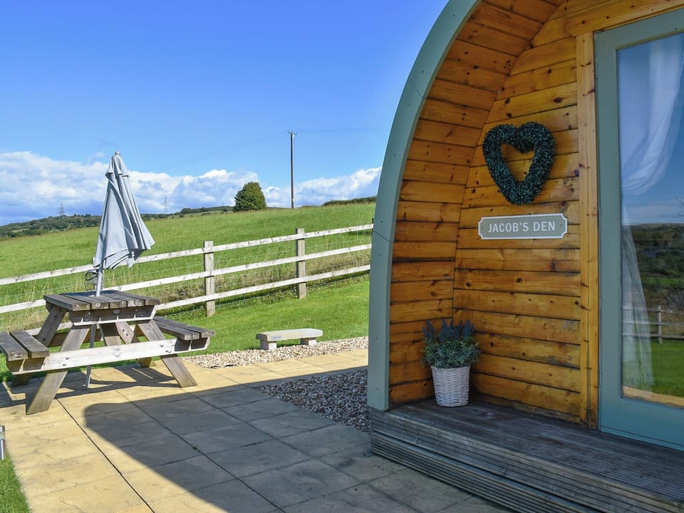 Exterior | Jacob&rsquo;s Den - Dorglwyd Farm Pods, Near Swansea