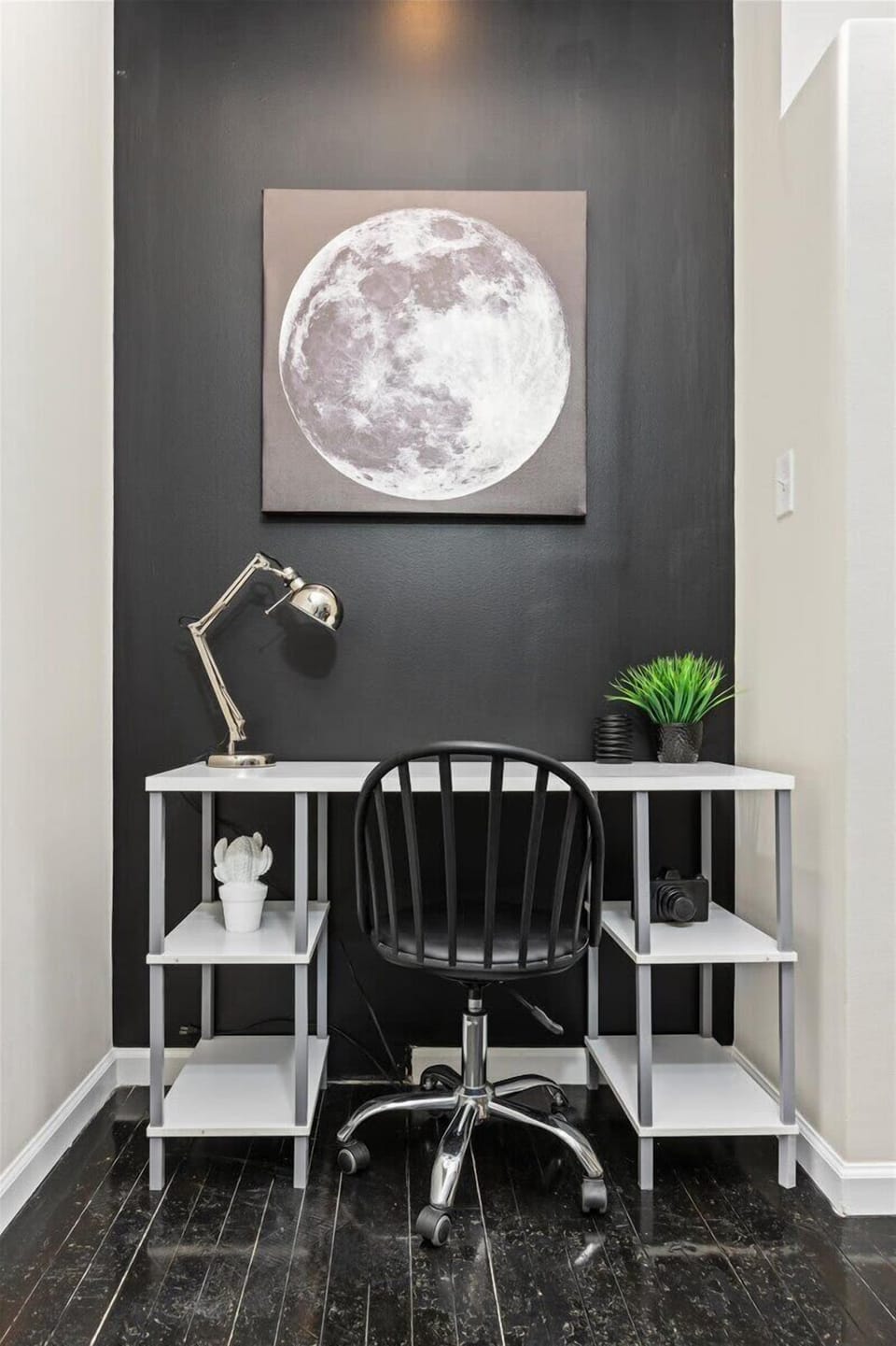 Dedicated Work Desk