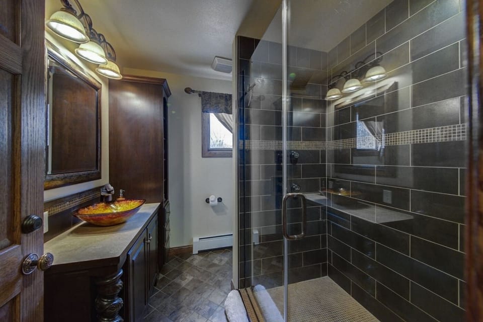 Bath Main Level