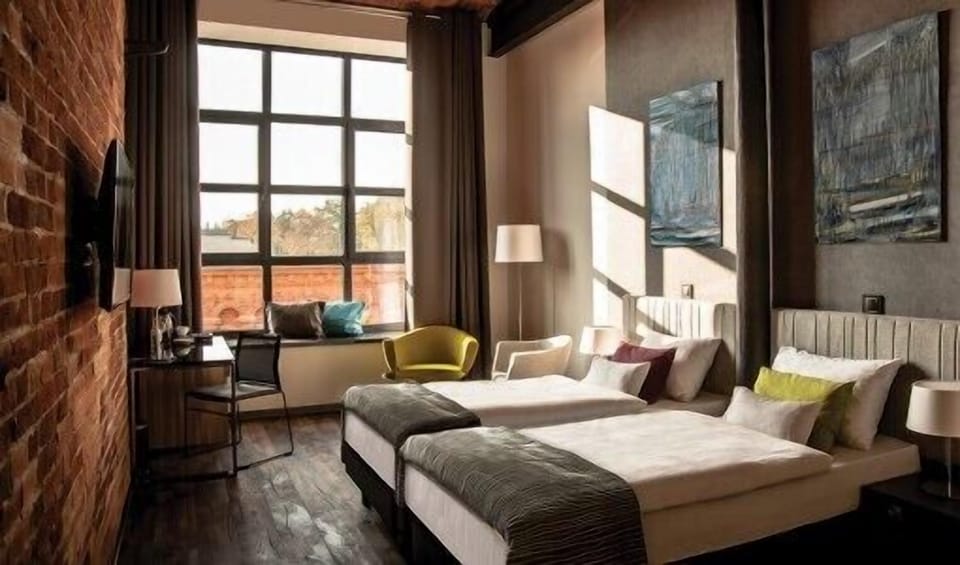 Double or Twin Room | In-room safe, desk, soundproofing, iron/ironing board