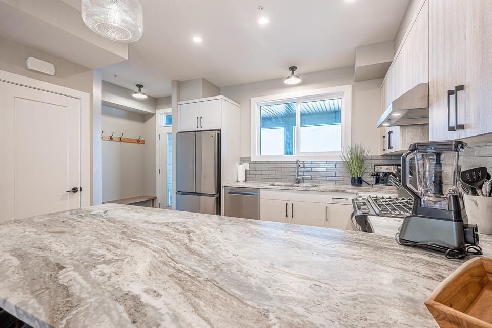 Townhome, 3 Bedrooms, Mountain View, Slope side (3 Bedrooms) | Private kitchen | Espresso maker, coffee/tea maker, microwave, oven