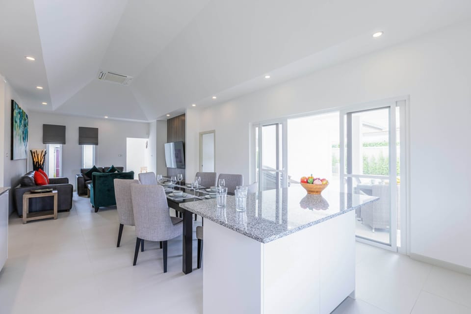 Deluxe Villa | Private kitchen