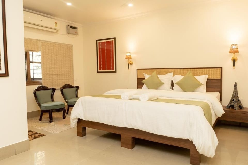 Executive Double Room | Premium bedding, WiFi (free), bed sheets