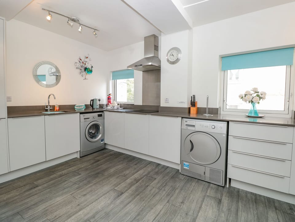 Fridge, dishwasher, electric kettle, toaster