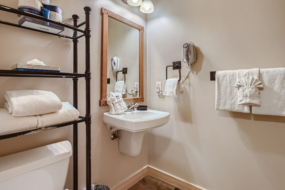 PP623A Bath