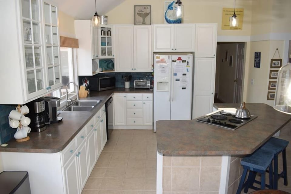 Kitchen with everything you could need!