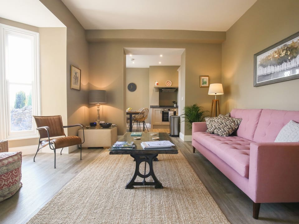 2 bedrooms, individually decorated, individually furnished, free WiFi