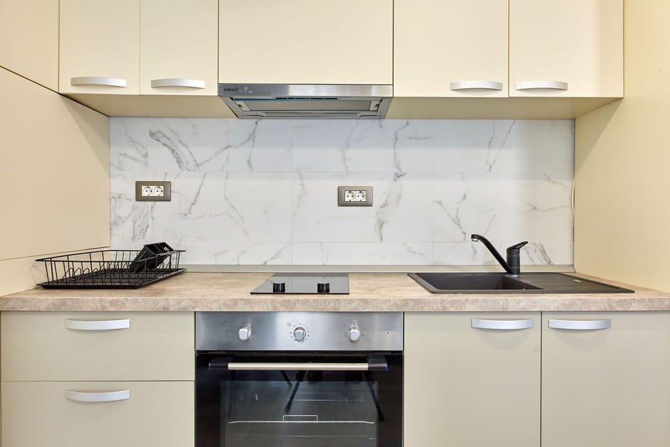 Family Studio | Private kitchen | Full-size fridge, microwave, oven, stovetop