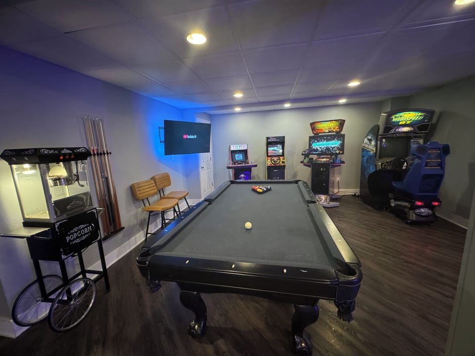 Pool Table & Arcade Games