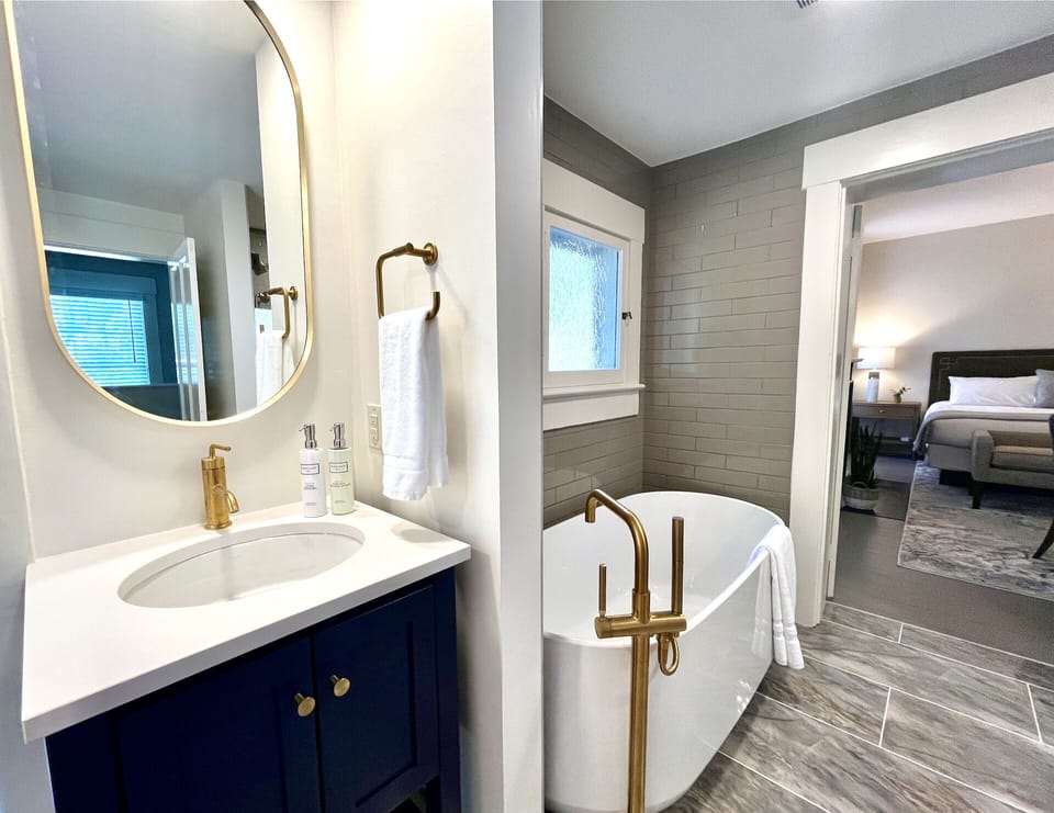 The willis james bedandbreakfast spencer suite bath