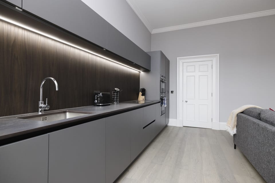 Apartment, 2 Bedrooms | Private kitchen | Fridge, microwave, oven, stovetop