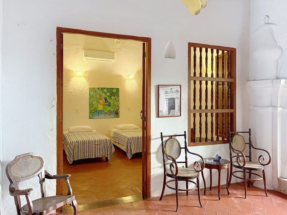 Standard Twin Room | Desk, laptop workspace, free WiFi, bed sheets