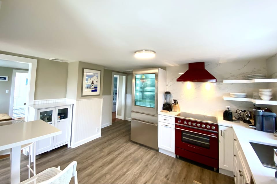 Cottage kitchen with new appliances and upgrades!