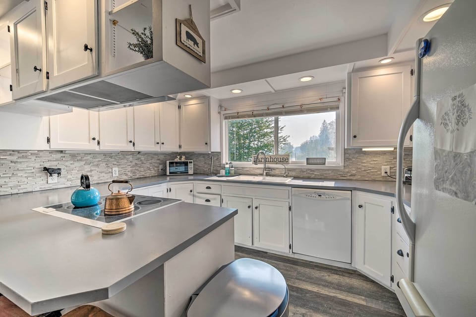 Kitchen | Coffee Maker | Hot Water Pot | Dishwasher