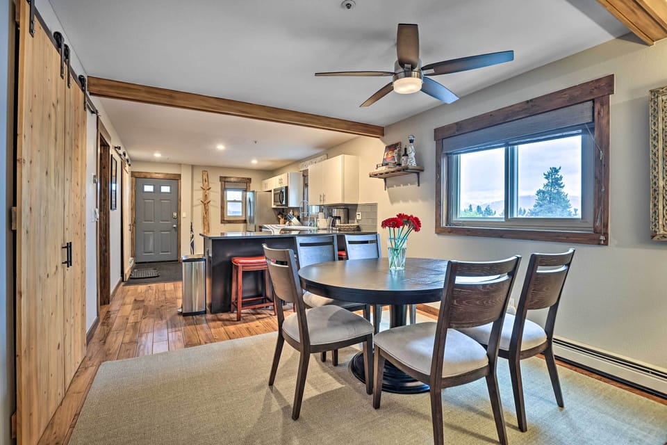 Dining Area | Smart TVs | Free WiFi