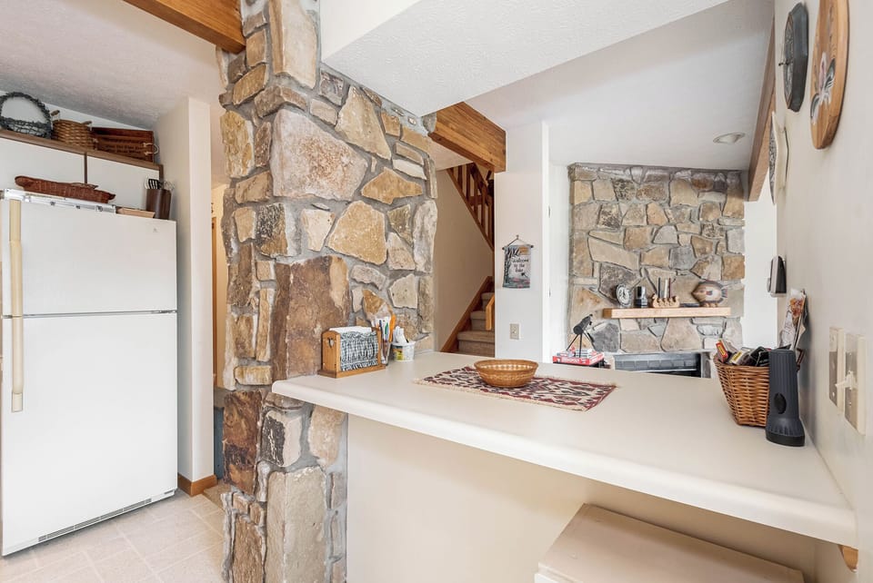 Studio (3 Bedrooms) | Property amenity