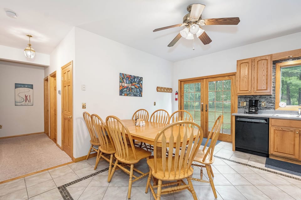 House (4 Bedrooms) | Property amenity