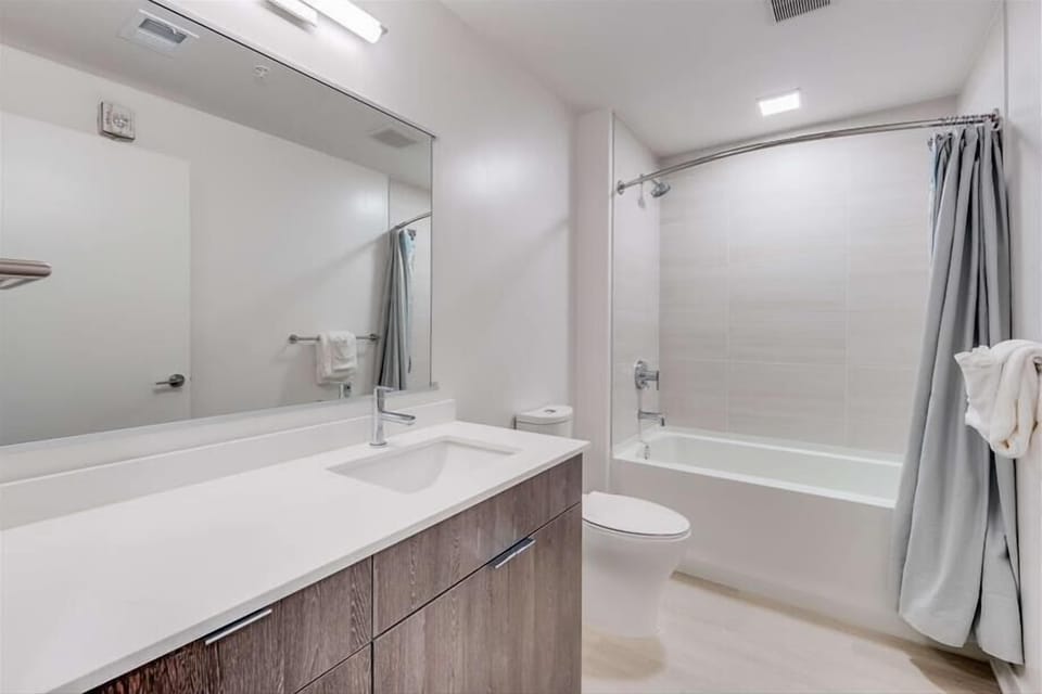Noma Washington 1 Bedroom Deluxe Bathroom