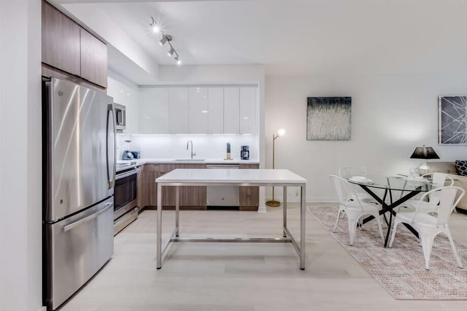 Noma Washington 1 Bedroom Deluxe Kitchen