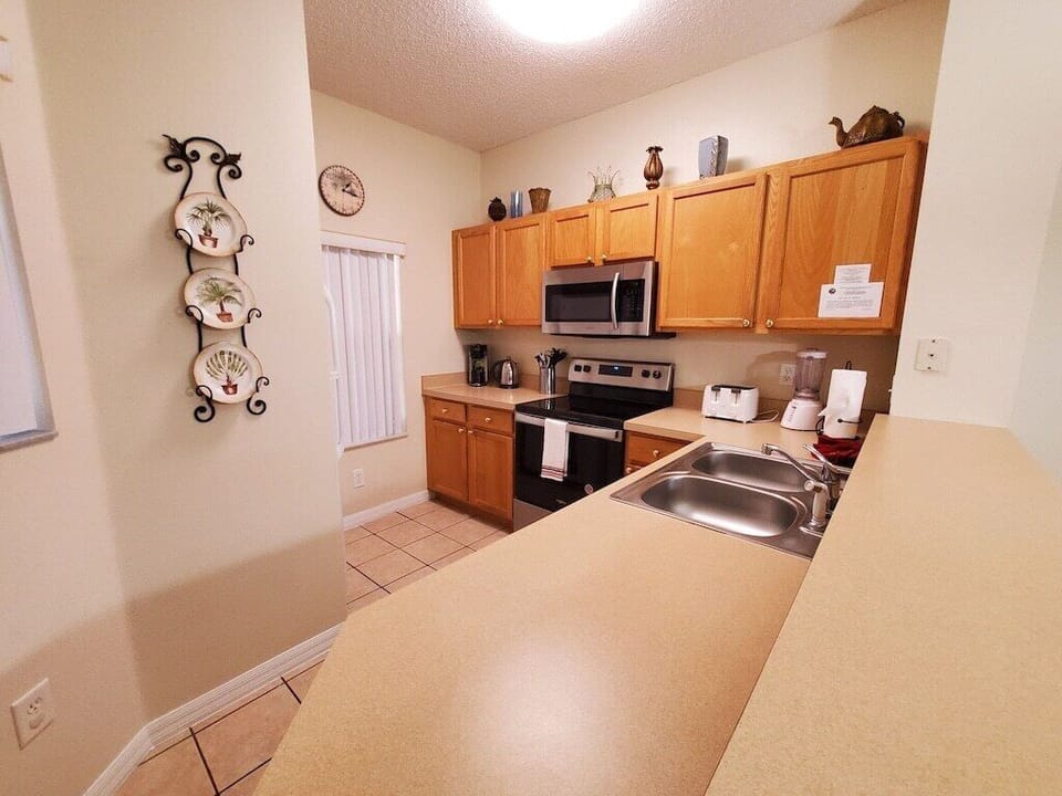 open, fully equipped kitchen