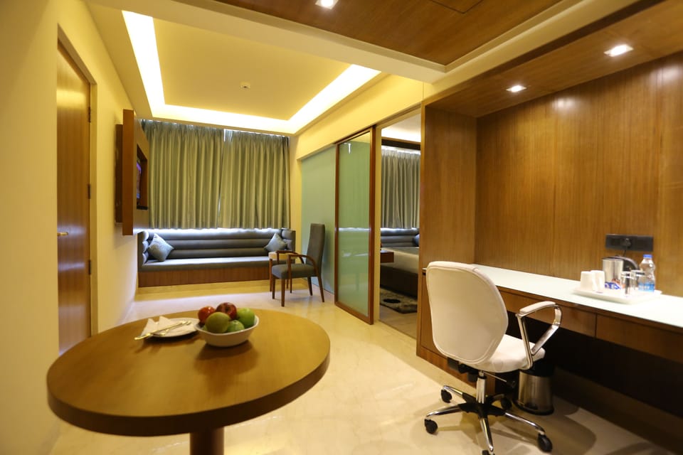 LED TV, pay movies