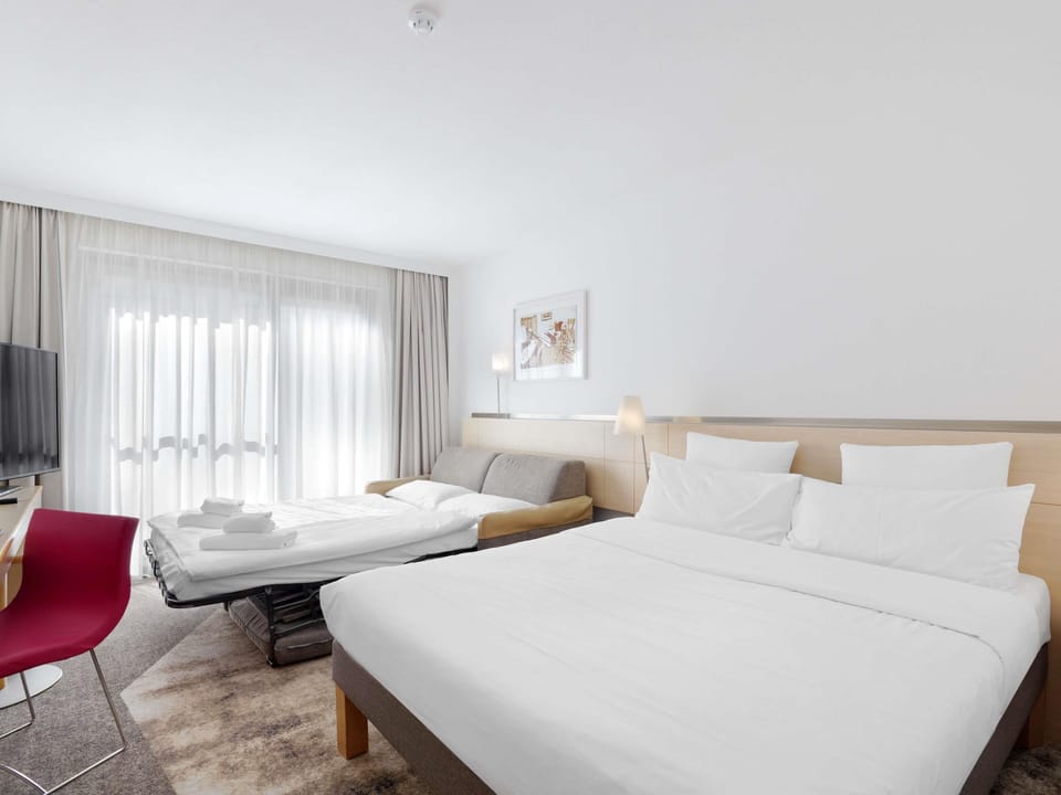 Superior Double Room, 1 Double Bed with Sofa bed | Hypo-allergenic bedding, minibar, in-room safe, desk