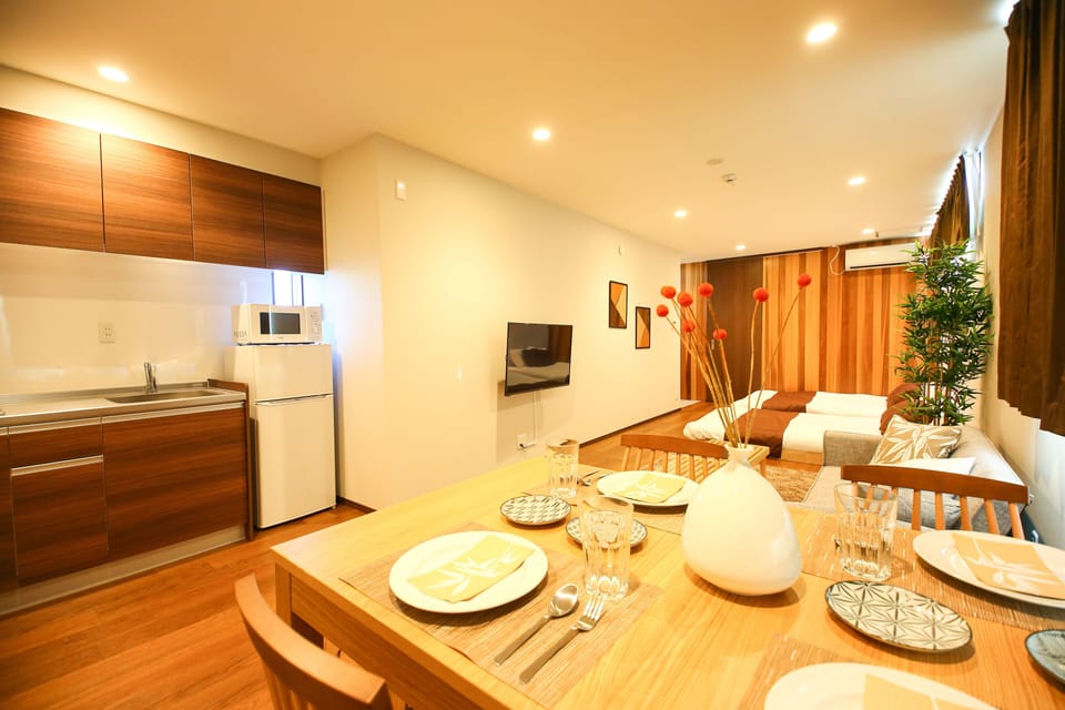 Standard House 201 | Iron/ironing board, WiFi (free)