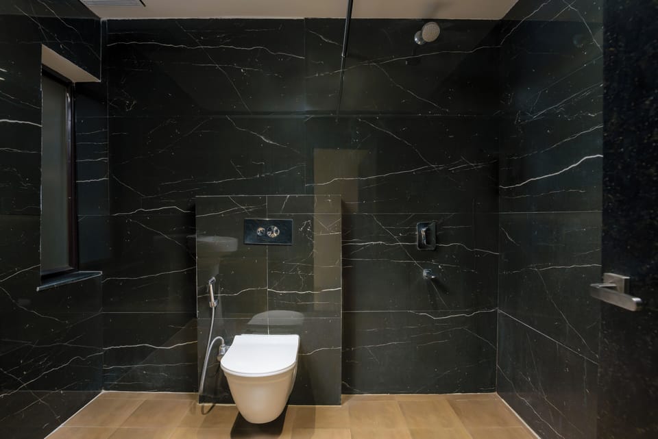 Superior Room | Bathroom | Slippers, towels