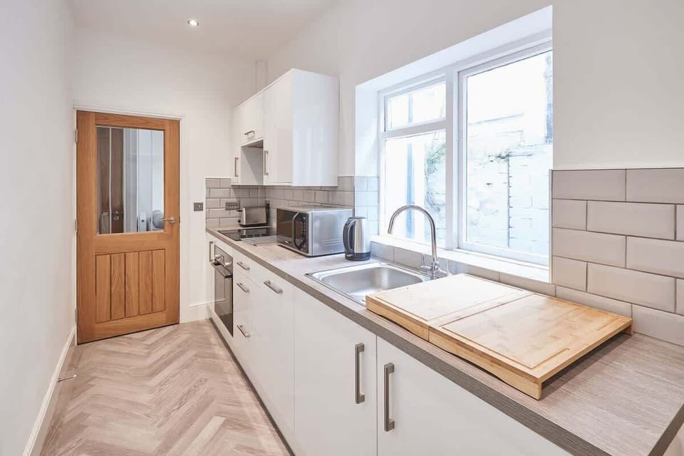 Apartment 1 @ High Street, Caernarfon - Host & Stay