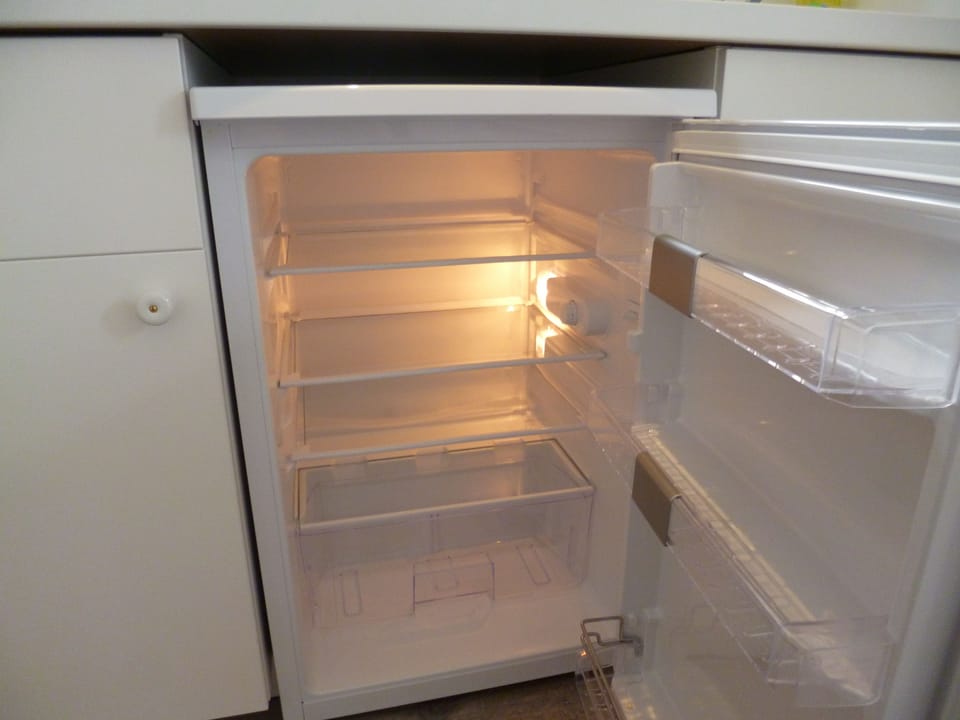 Economy Studio (140x200 cm) | Mini-refrigerator